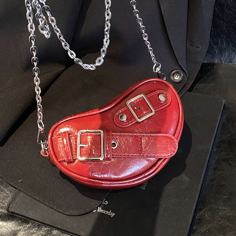 Exquisite Mini for Women 2025 New Summer Designer Bags Versatile Chain Crossbody Unique Niche Heart-shaped Lipstick Bag