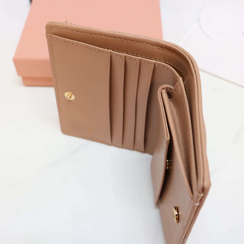 Design Luxury Genuine Leather Short Wallet Women's Multi-Card Slot Folding Purse Multiple Colors Available Stylish Portable Coin and Card Holder 