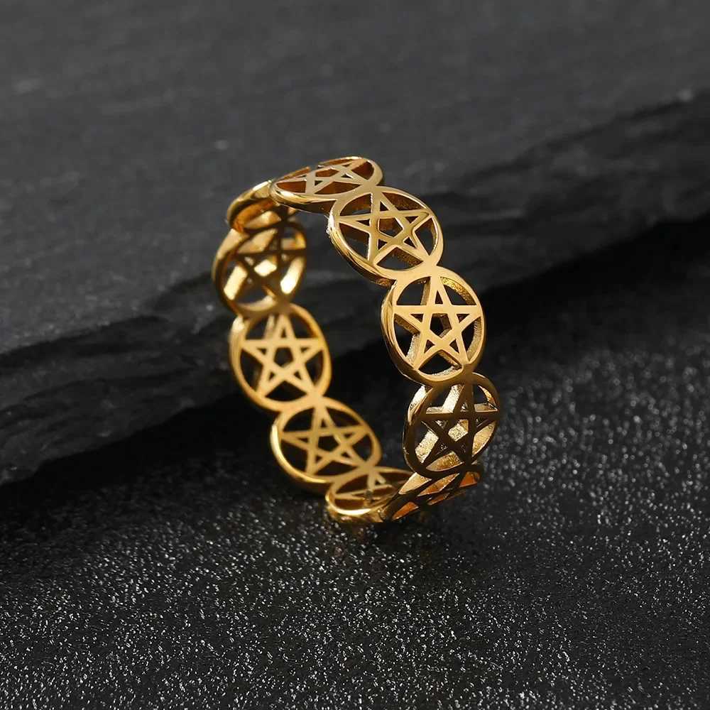YILUOCD Stainless Steel Pentacle Ring Geometric Pentagram Ring for Women Wicca Protection Amulet Hollow Star Christmas Jewelry J251020