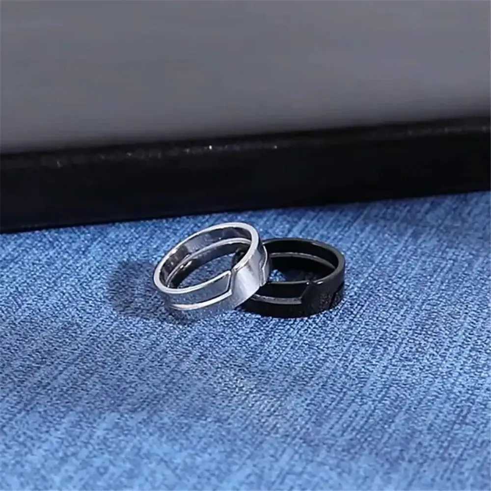 Top Quality Simple Stainless Steel Couple Rings Unique Titanium Steel Black White Ring For Fashion Men Women Friend Jewelry Gift J251020