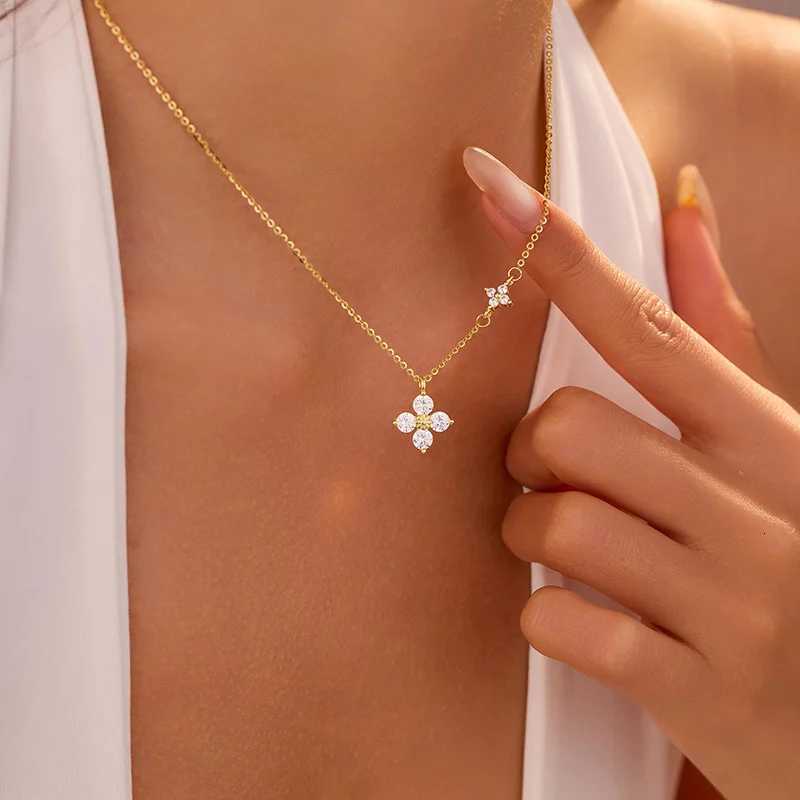 925 Sterling Silver Dainty Lucky CZ Leaf Necklace for Women 14k Gold Plated Flowers Elegant Pendant Necklace Wedding Jewelry Y251020