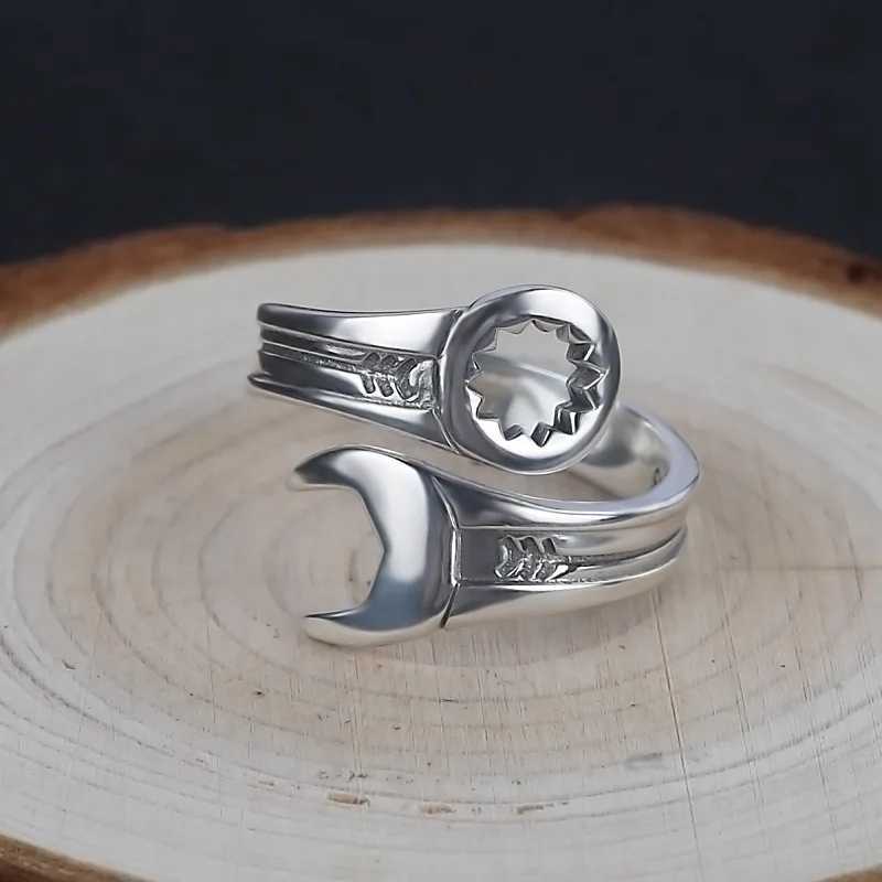 Vintage Simple Fashion Wrench Size Adjustable Ring J251020