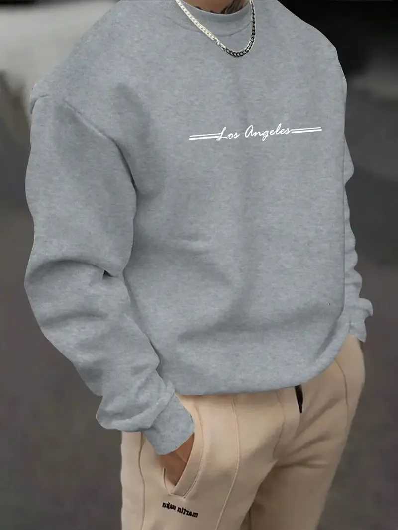 The new roundneck hoodie for Spring and Autumn 2025 is a casual fashionable and soft streetwear with letter prints W251020