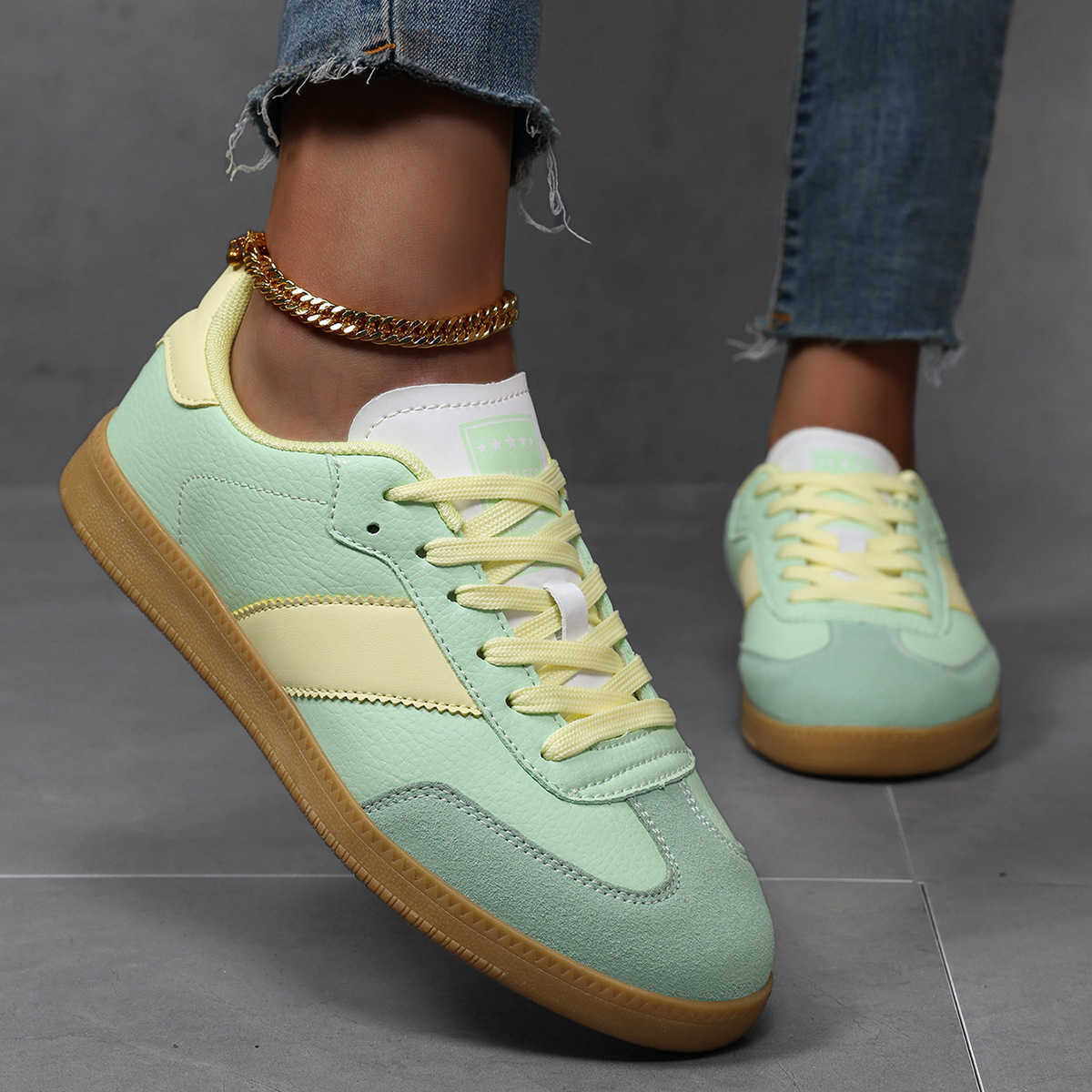 2025 Summer-Autumn Leather Dechen Shoes with Leopard Pattern, Casual Flat Soled Shoes for Leisure, Lightweight Travel Shoes, Sporty Women's Shoes