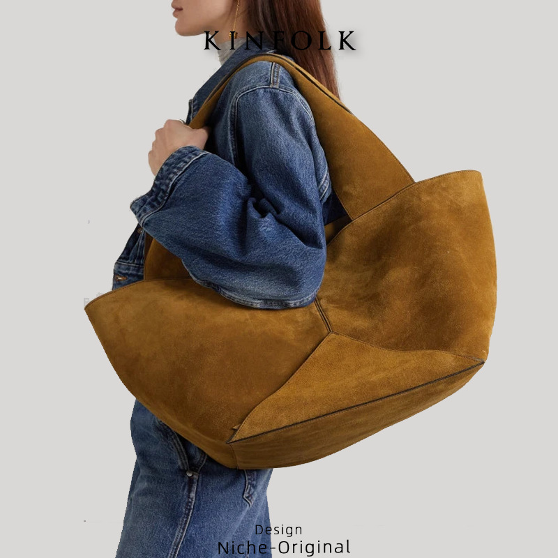 2025 New Versatile Simple Soft Large-Capacity Niche Design Suede Bucket Unisex Tote Bag