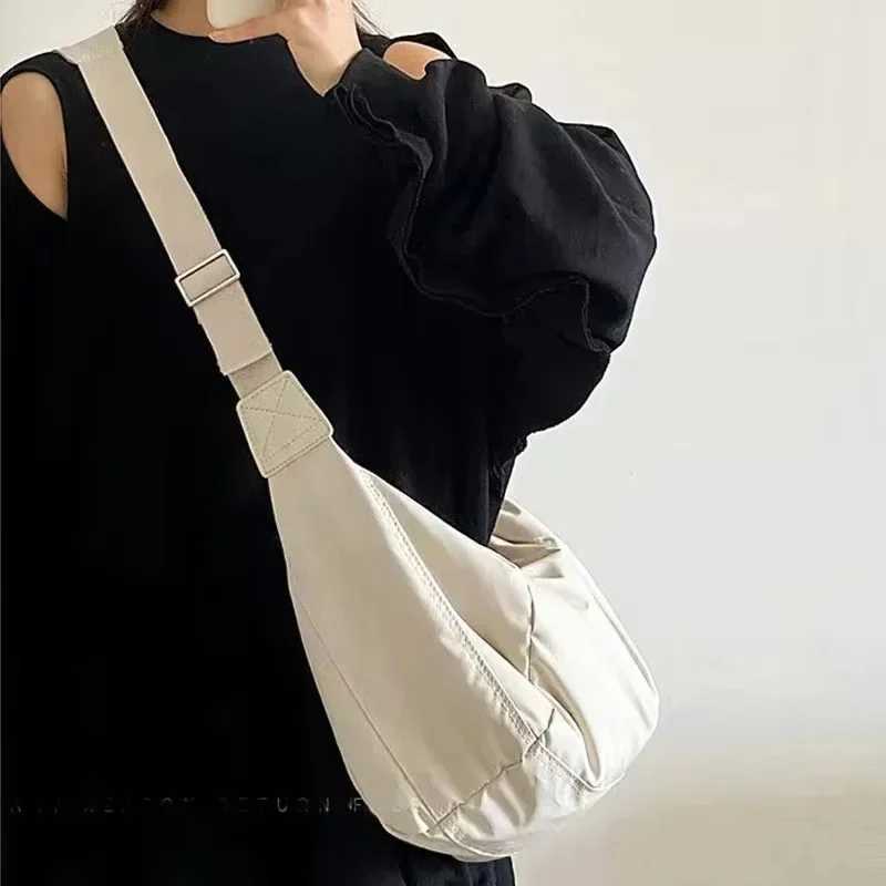Dumpling Shape Shoulder Bag for Women Hobos Messenger Bag Large Capacity New Style MaterialT251020