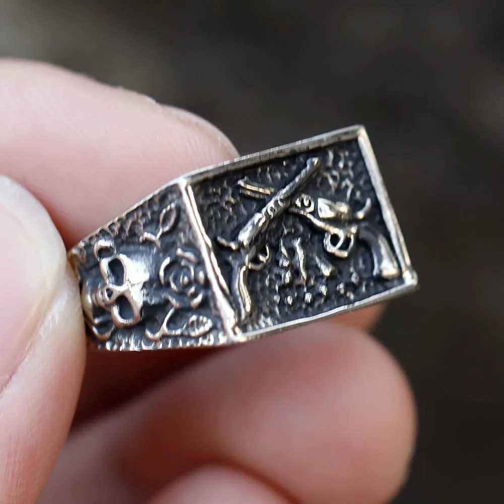 2022 NEW Mens 316L stainlesssteel rings Punk Rock Gothic Pistol skull ring for teens fashion Jewelry for gift free shipping J251020