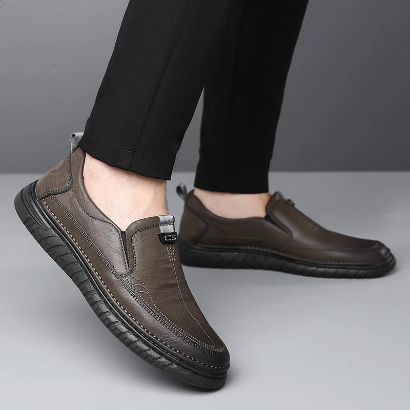 Mens Leather Loafers Non Slip Walking Flats Breathable Outdoor Slip on Casual Shoes for Male Work Office Driving Sneakers Big 48 251013
