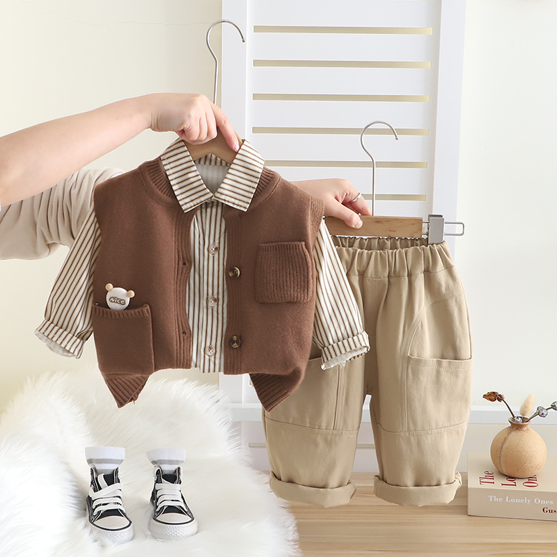 2025 new hot selling children's spring pocket teddy bear sweater vest three piece set baby children's clothing boys' set spring and aut