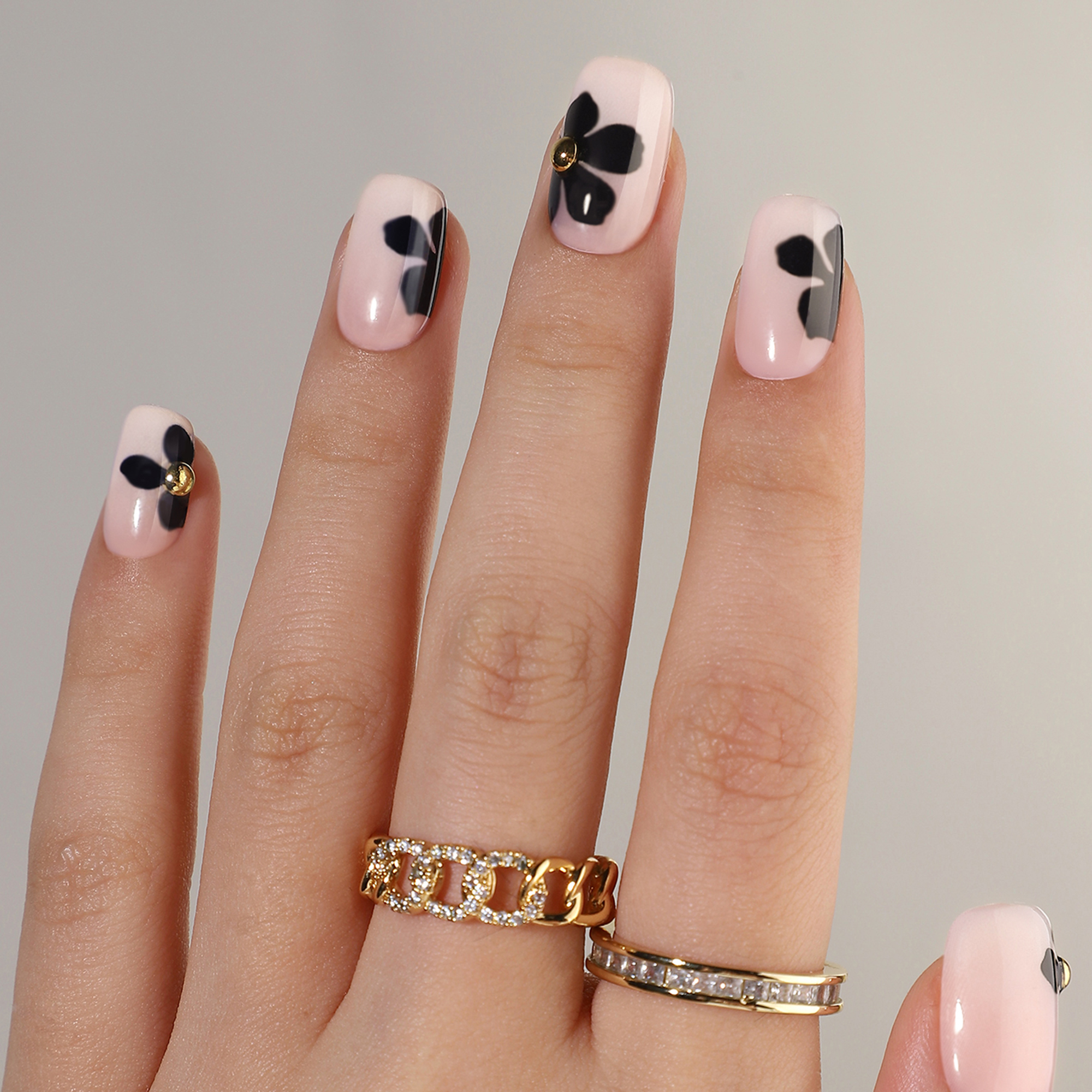 white gradient black flower presson nails with diamond full patch square shape reusable set of 32 pieces