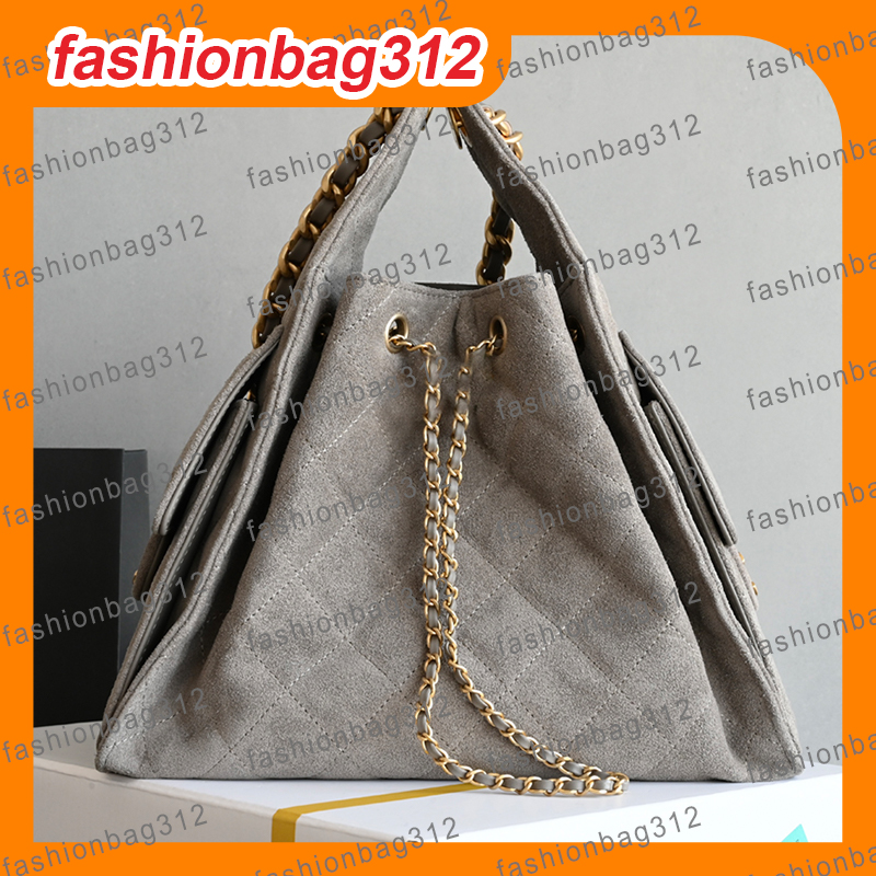 Luxury bags Versatile Designer Shoulder Bags with Large Capacity Handbag Collection Including Crossbody Bucket Styles versatile for daily use