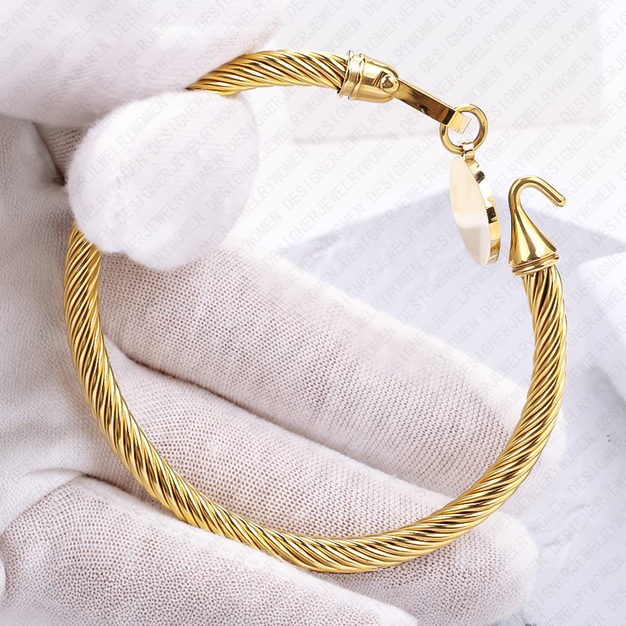 Designer Bracelet Bracelet Women Stainless Steel Horseshoe Clasp Bracelets Roman Numeral Bangle Pendant Bangles Luxury Jewlery Designer for Women Eleg