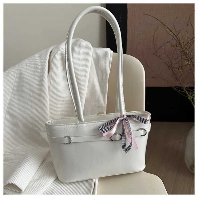 Womens 2025 New LargeCapacity Shoulder Bag Trendy Minimalist Spring Summer VersatileT251020