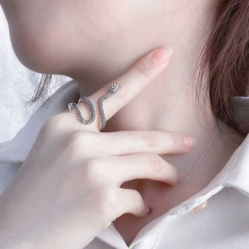 Retro Snake Python Ring For Men Women Silver Color Punk Gothic Alloy Open Ring Handmade Designer Jewelry Unisex Accessories Gift J251020