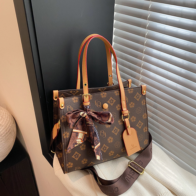Free shipping Designer Patterned Tote Bag with Scarf Decoration Daily Occasion Wear Fashion Stylish Versatile Trendy Handbag