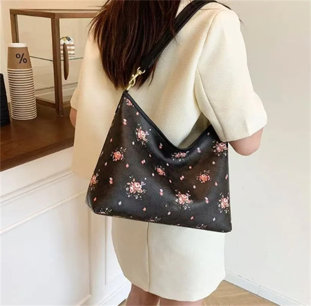 Designer Bag Shoulder Cherry Strawberry Print Bags Luxurious Handbag underarm bag Fashion Clutch bag Totes Evening Bags c2327