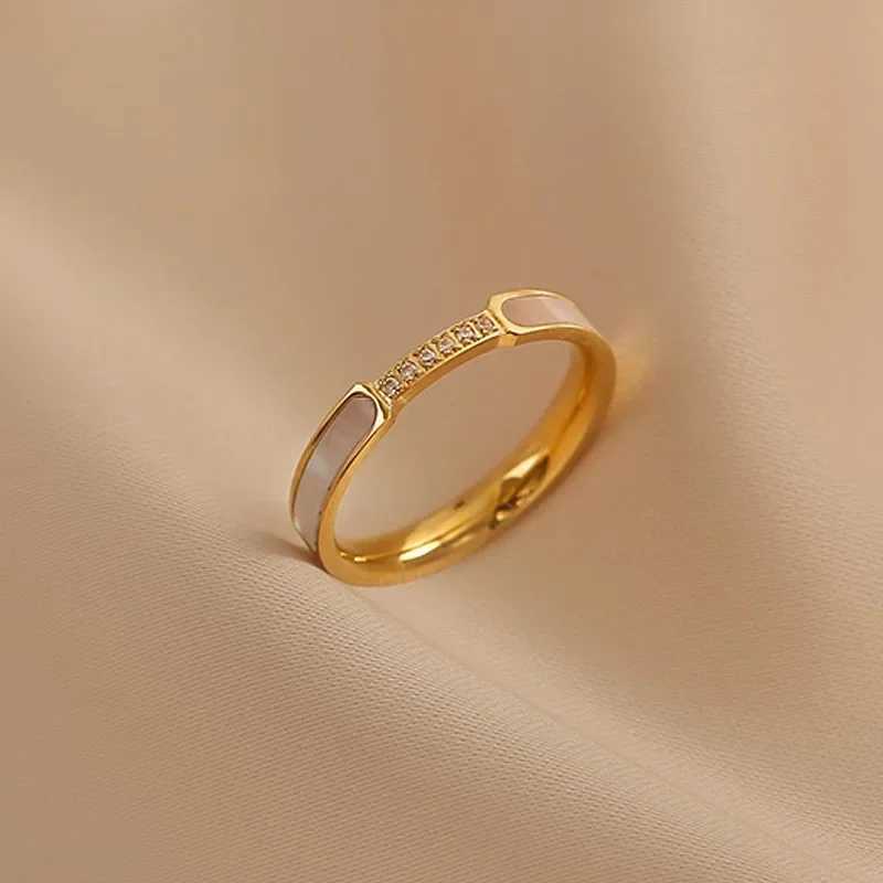 Stainless Steel Zircon Shell Ring for Women Simple Index Finger Gold Color Ring Anillos Party Wedding Jewelry Gift J251020