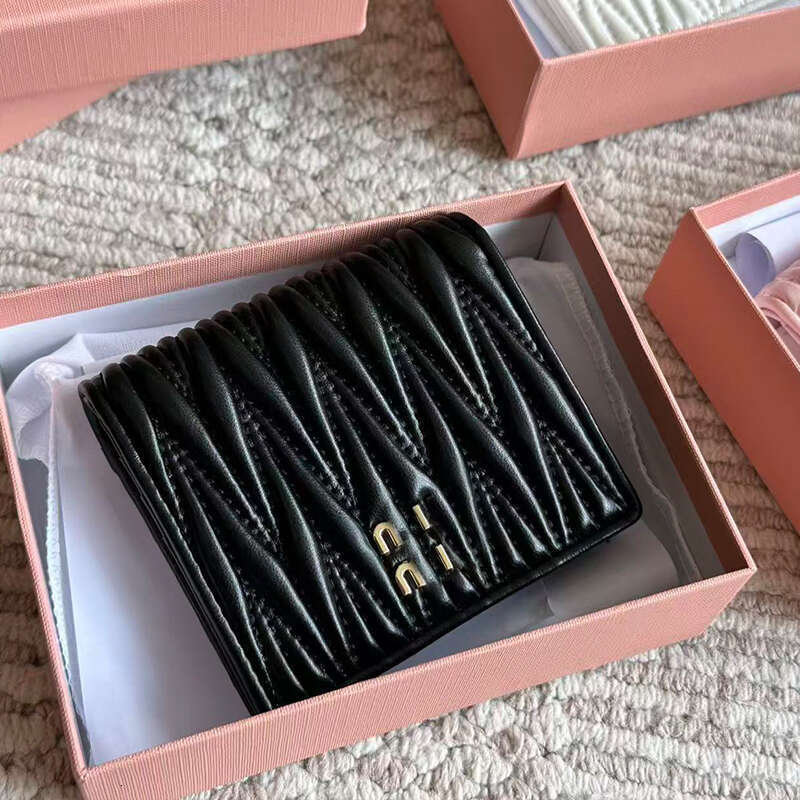 Woman Short Wallets Card Holders Designer Mini Purses Ladies New Fashion Pleated Wallet Coin Purse