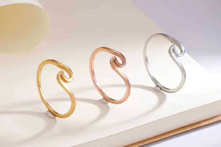 316L Stainless Steel Wave Rings For Women Men New Simple Design Sea Wave Shape Ring Size 510 Surf Wavy Jewelry J251020