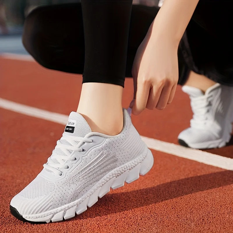Womens Sneakers Running Shoes Fashion Lightweight Trainers Breathable Walking Shoe Outdoor Comfortable Athletic for Men 251013