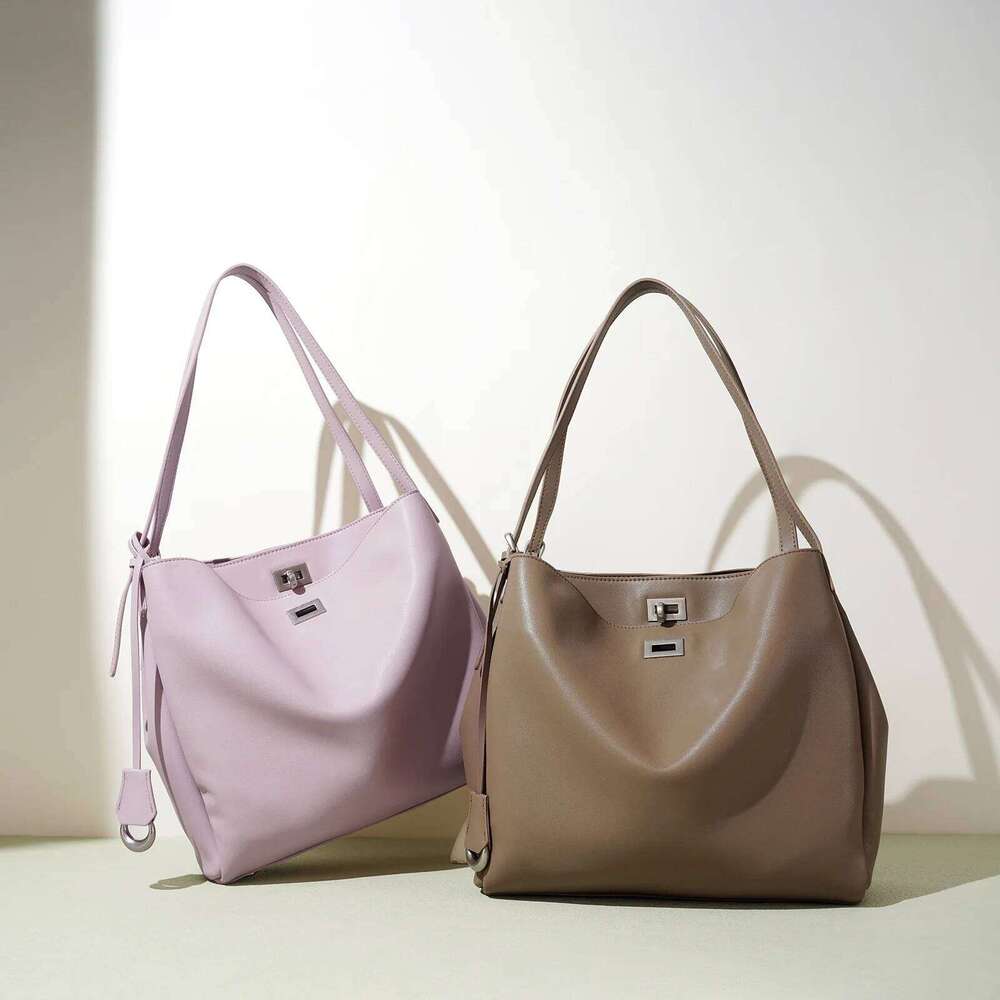 Genuine Leather Women's Tote New Niche Design Cowhide Large Capacity Commuting Underarm Fashion Simple Shoulder Bag Suotong251020 Suotong1020