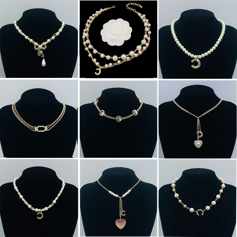 Luxury Pearl Necklace Designer Glod Plated Brass Pearl Necklaces Crystal Fashion Letters Woman Pendant Jewlery Party Gift