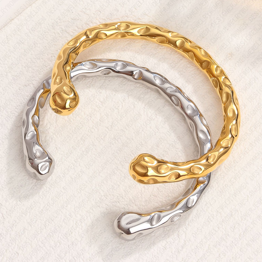 Designer Bracelet for Women Stainless Steel Bracelets Hammered Open Adjustable Bangle Gold Bangles Luxury Jewelry Jewellery Designer for Women Elegant