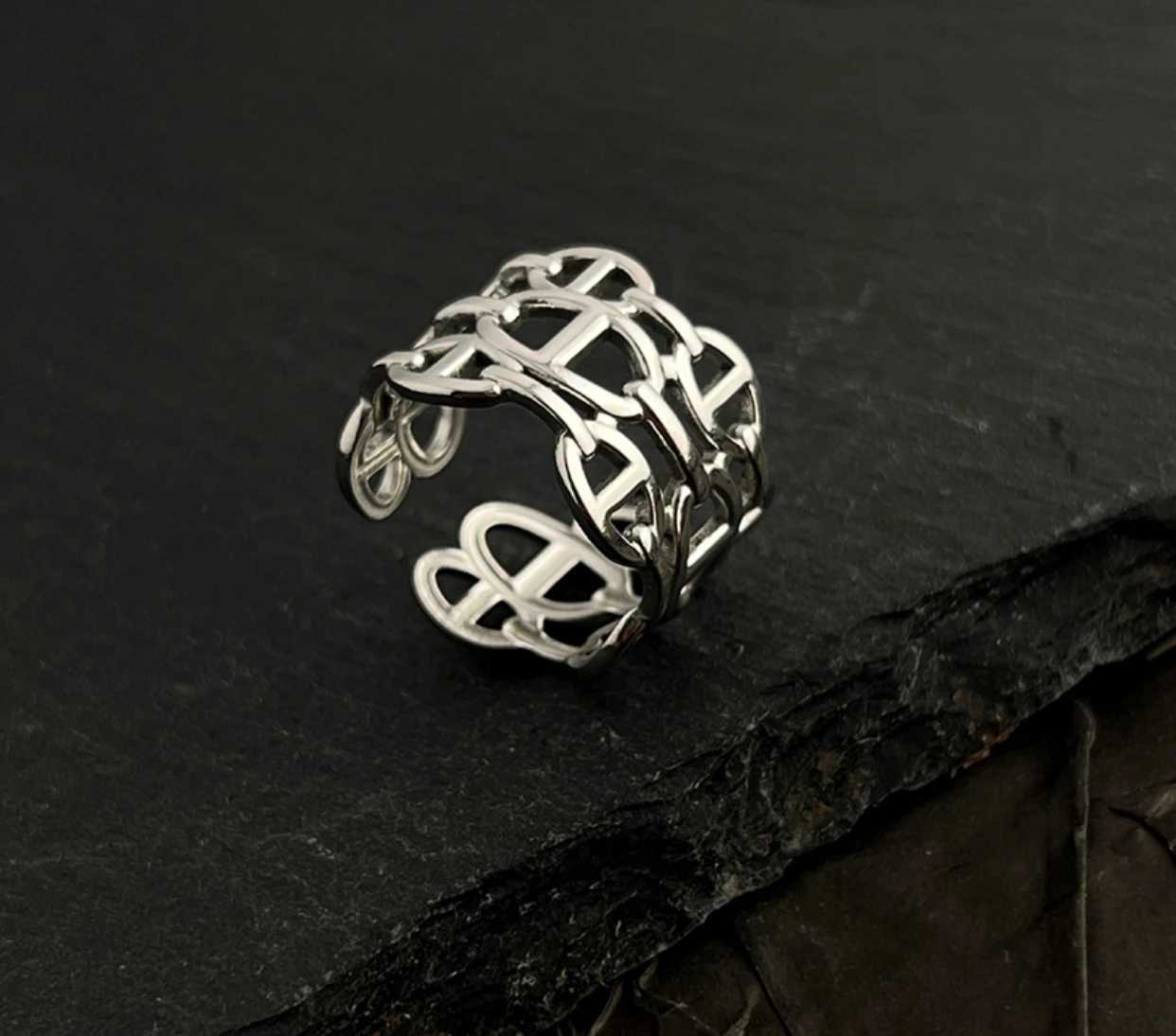 Couple ring luxurious fashion retro ring stainless steel plated simple and versatile highend sense open design sense ring J251020