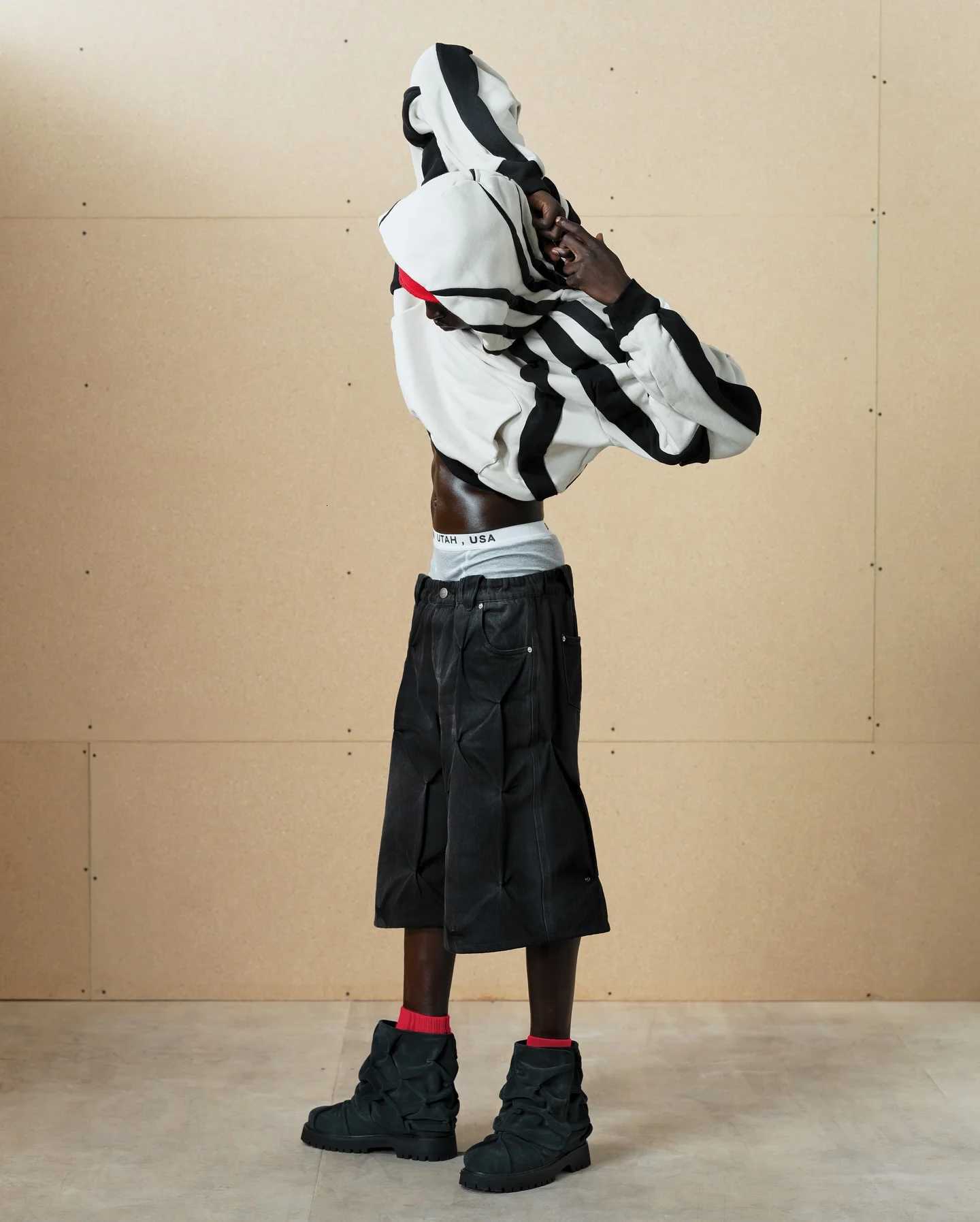 2025 New Fashion Stripe Patch Yellow Hoodie Harajuku Hip Hop Embroidery Long Sleeve Coats Loose Hooded Sweatshirt Men Pullover W251020