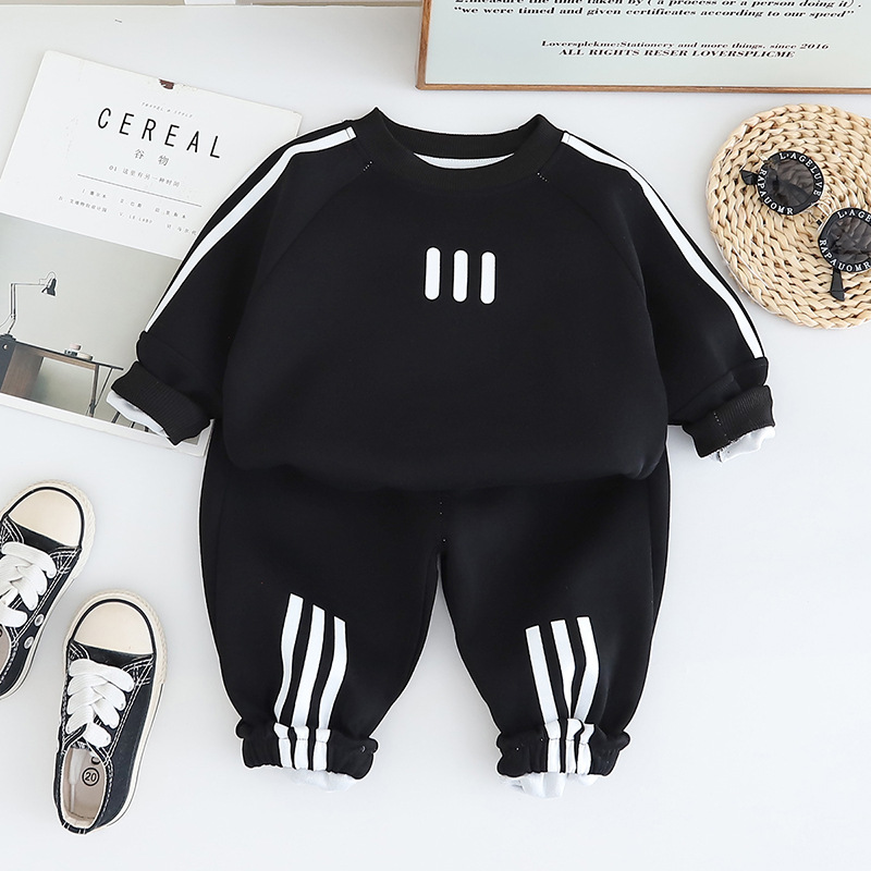 2025 new hot selling striped round neck long sleeved stylish versatile hoodie two-piece set for boys and babies in spring