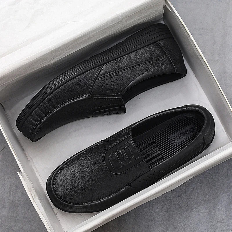 Fashion Breathable Leather Mens Casual Shoes Outdoor Lightweight Man Loafers Comfortable Men Dress Shoes Slip on Driving Shoes 251013