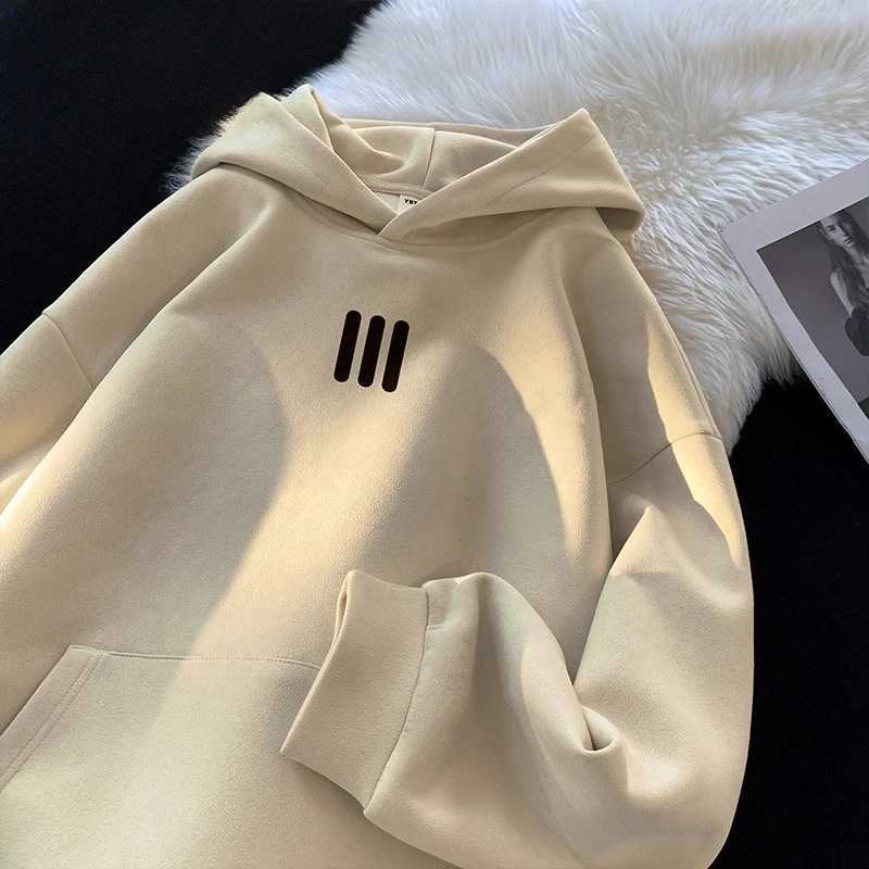 Classic mens hooded sweatshirt autumn and winter casual patterned printed hooded sweatshirt modern and comfortable top W251020