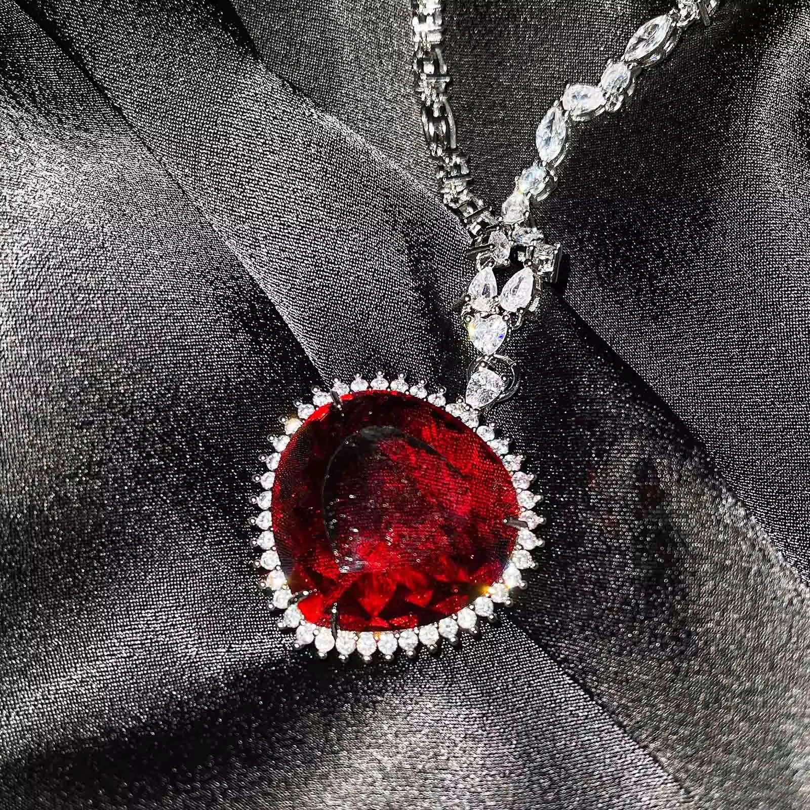 Blue Red TITANIC Heart of the Ocean Necklaces for Women Romantic Crystal Chain Pendant Necklaces Jewelry Gift Christmas Gifts 251020