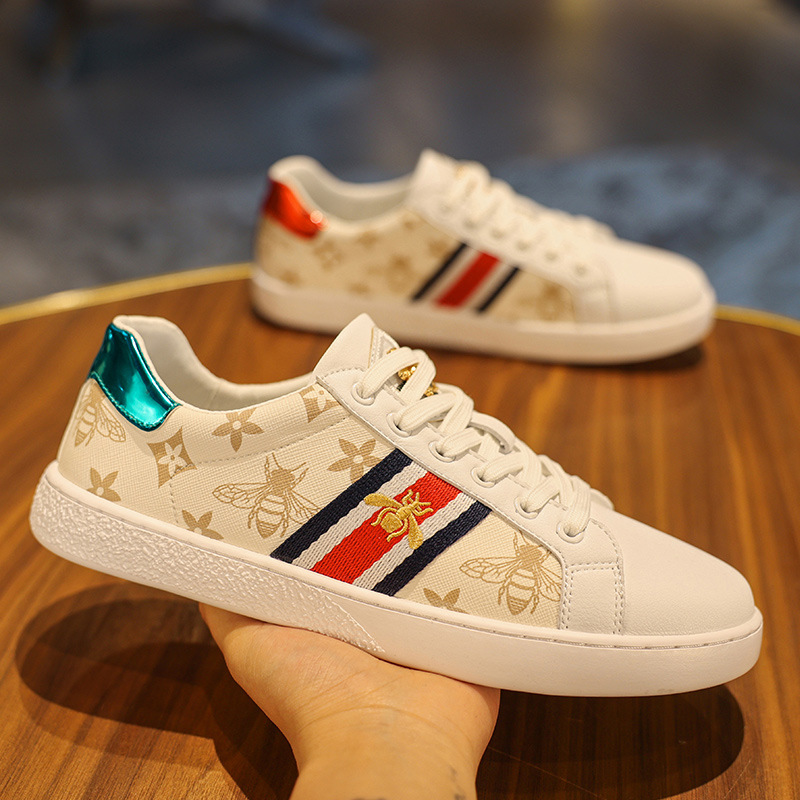 New Design Fashion Casual Men Shoes 2025 Summer Versatile Board Shoes Sneakers Bee Pattern White Shoes Hot Sale Free Shipping