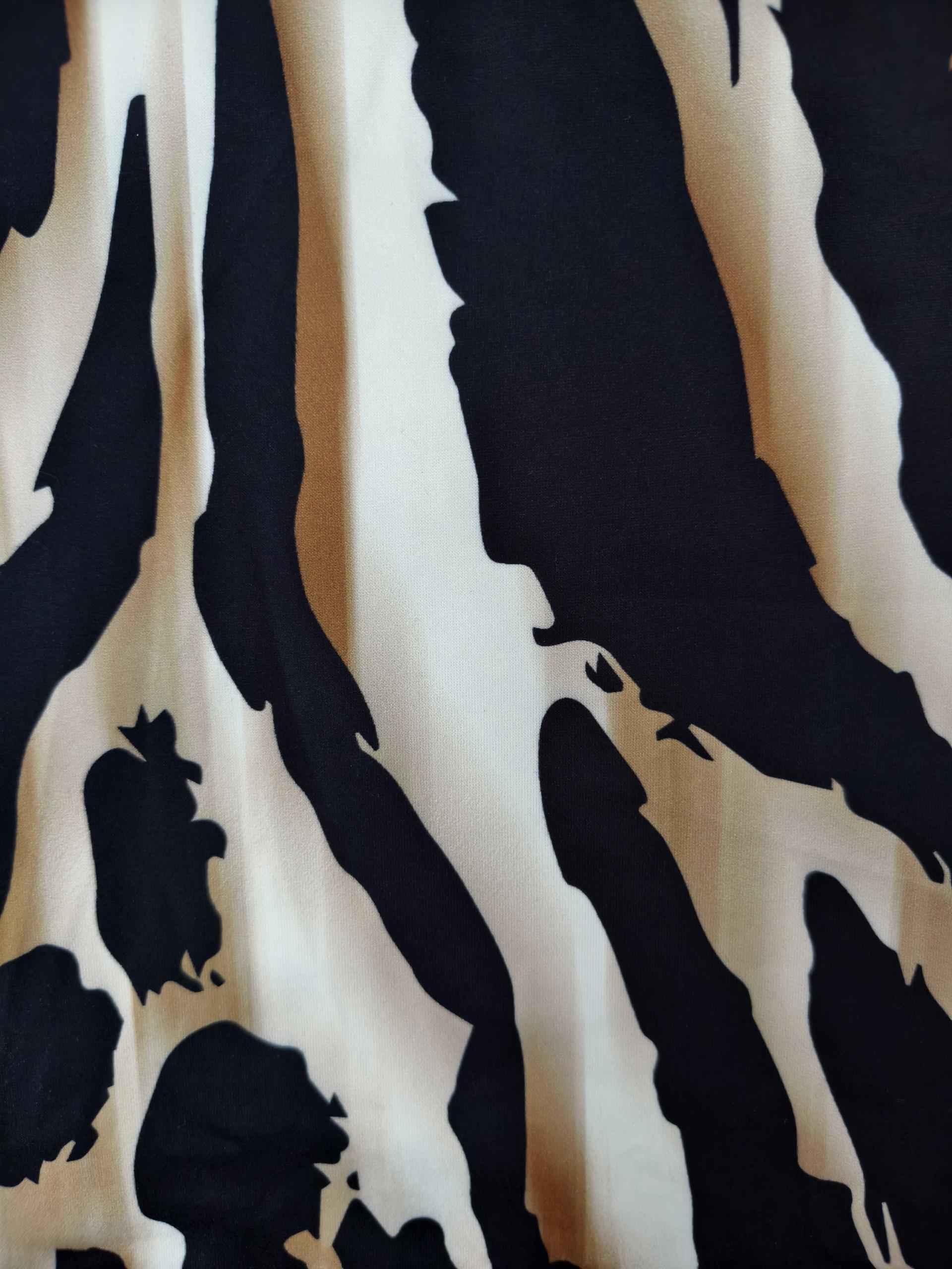 Women's Autumn New All - Over Printed V - Neck Long Sleeve T - Shirt, Fashion Elegant Milk Silk Plus Size Top-YL25423