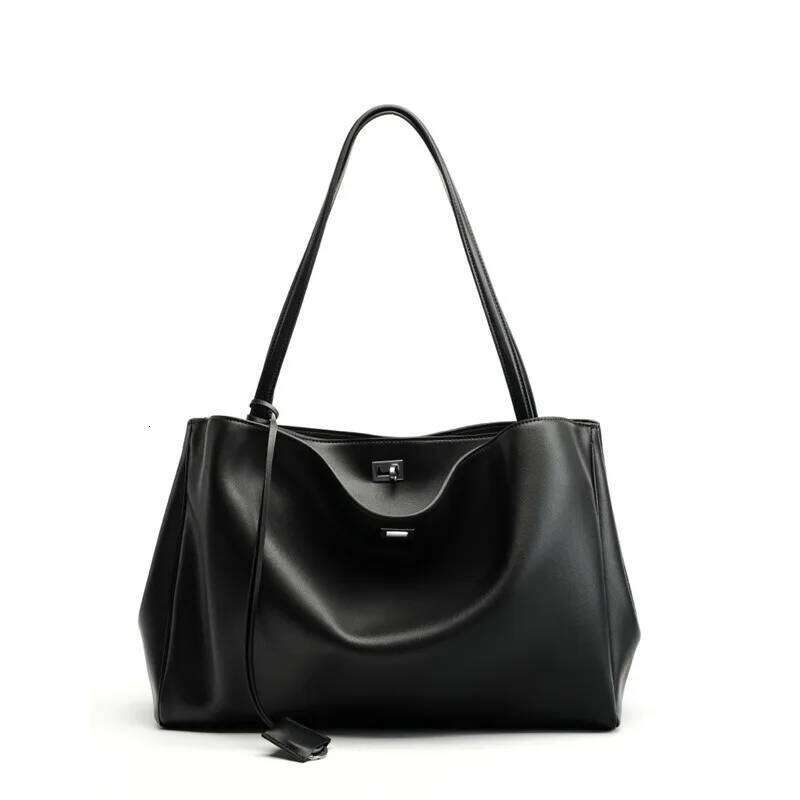 Rodeo Leather Shoulder Bag, Armpit Top Layer Cowhide, Large Capacity Women's Commuting High-End Tote Bag Suotong1020