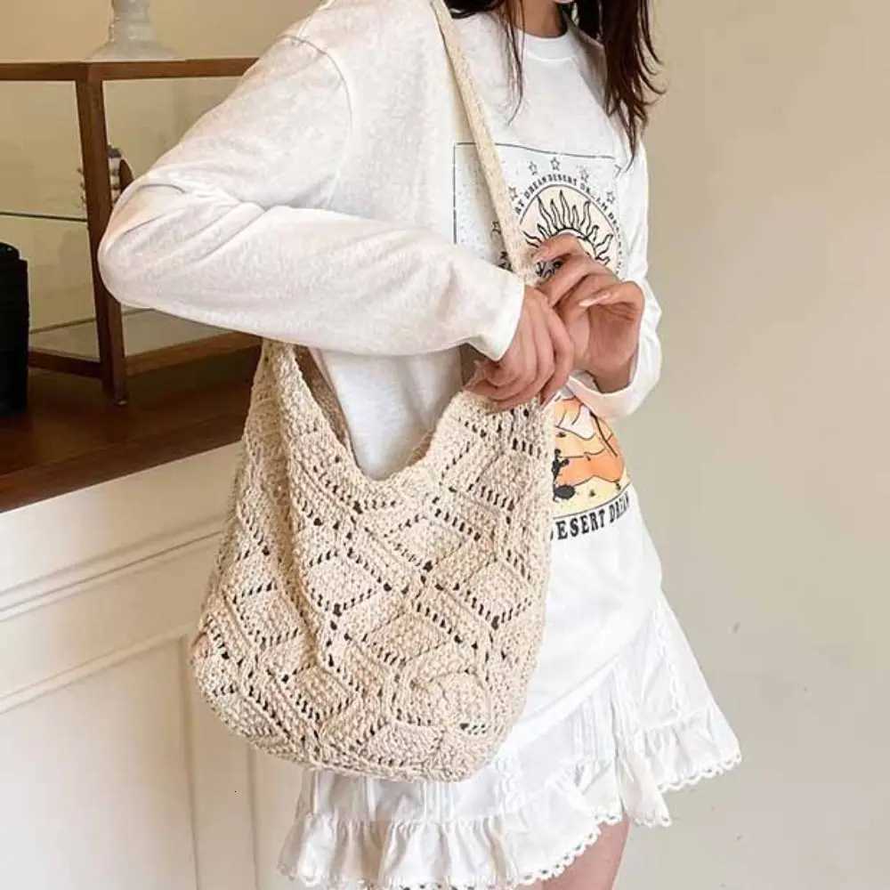 Hollow Out Flower Knitting Bag Tote Bag Beach Handbag Beach Bag Bohemian Style Large Capacity Hollow Shoulder Bag ShoppingT251020