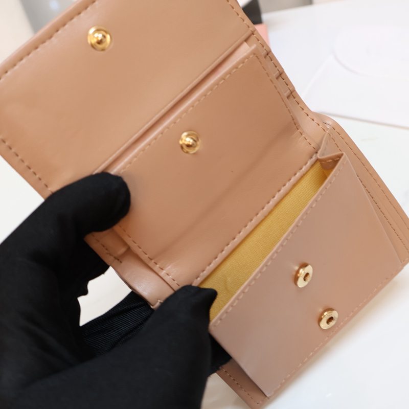 Design Luxury Genuine Leather Short Wallet Women's Multi-Card Slot Folding Purse Multiple Colors Available Stylish Portable Coin and Card Holder 