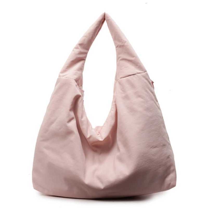 E8FB Womens Nylon Shoulder Bag Spacious and Trendy Slouchy Bag Handbag for StudentT251020