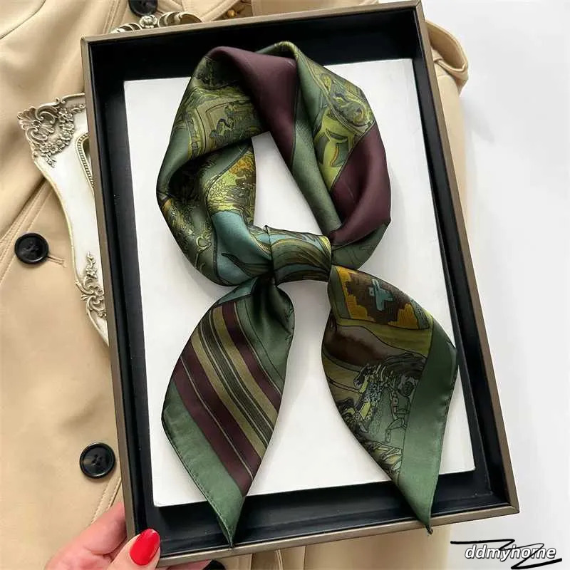 Animal Scarf: 27.5 Square Silk Bandana Scarf For Women - 70S Headband Style, Breathable Green Horse Print Ddmyhome