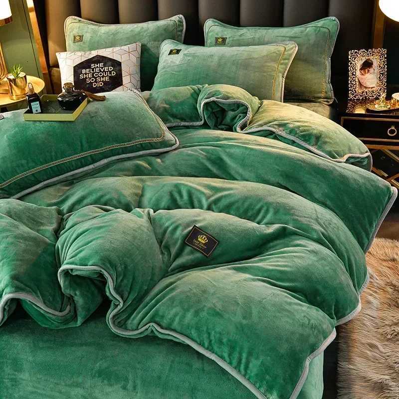 Luxury Milk Fleece Supper Ultrathick Bedding Set Queen Size High End Warm Winter Duvet Cover Set Warmth Comforter Bedding SetsXJ251015