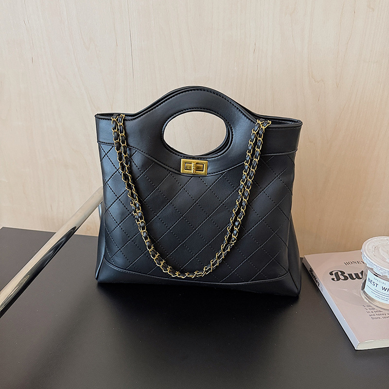 free shipping designer shoulder bags 2025 autumn and winter new diamond grid chain bag fashionable versatile casual large capacity tote bag for woman