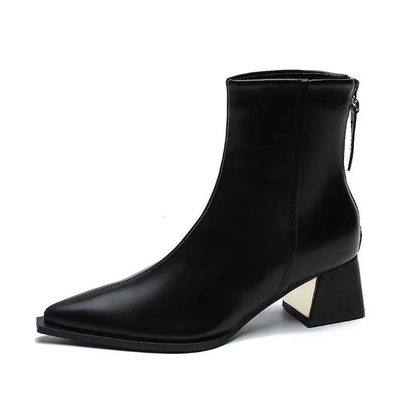 Short boots for women in autumn and winter 2025 small fragrant style pointed high heels Korean black slim bootsXJ251020