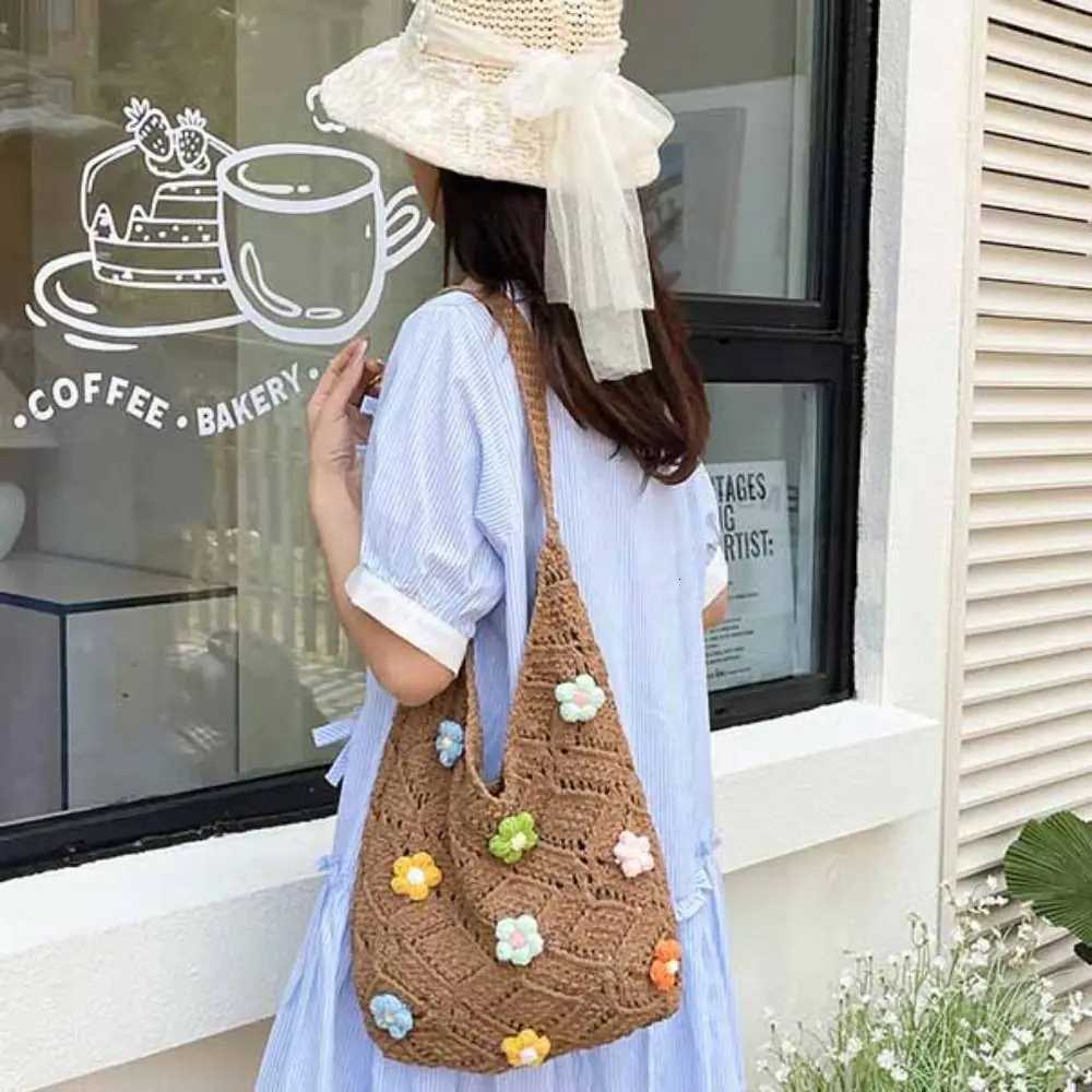 Hollow Out Flower Knitting Bag Tote Bag Beach Handbag Beach Bag Bohemian Style Large Capacity Hollow Shoulder Bag ShoppingT251020