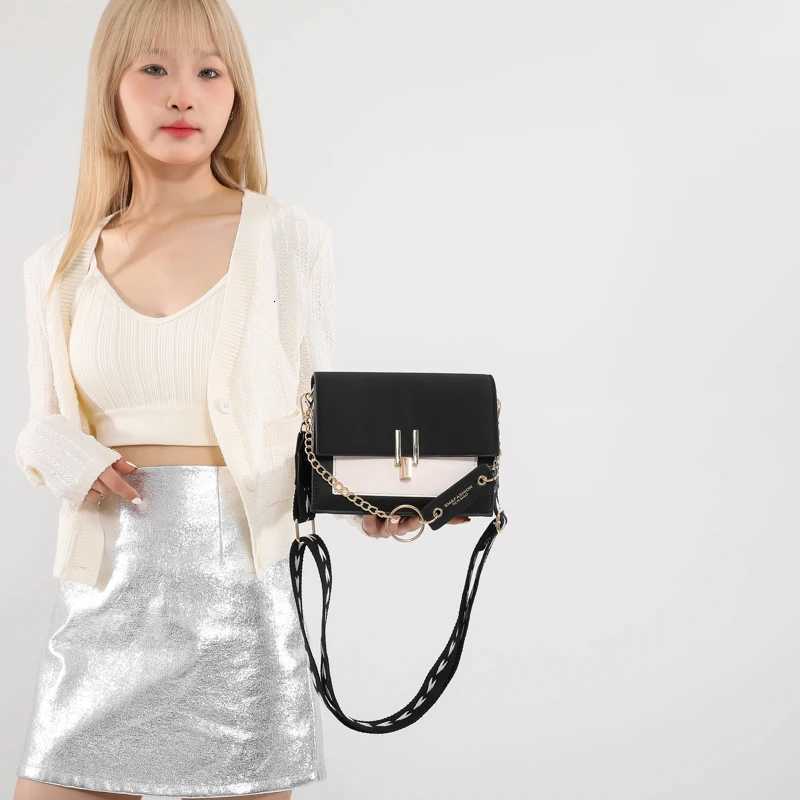 2024 spring new color contrast fashion PU shoulder bag suitable for business commute shopping party friendsT251020