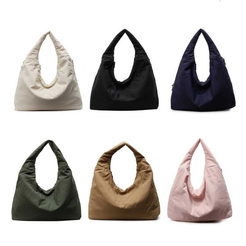 E8FB Womens Nylon Shoulder Bag Spacious and Trendy Slouchy Bag Handbag for StudentT251020