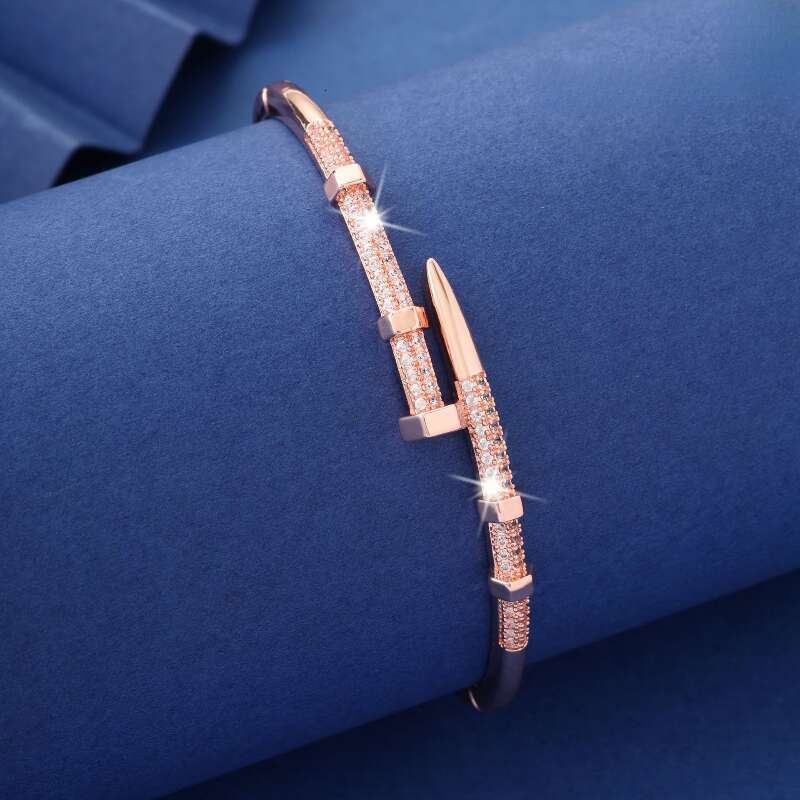 Bracelet Designer Luxury Bangle jewelry for Women men four-leaf clover nail Sparkling Zircon inlay Copper plated with 18K gold silver Fashion Unique F