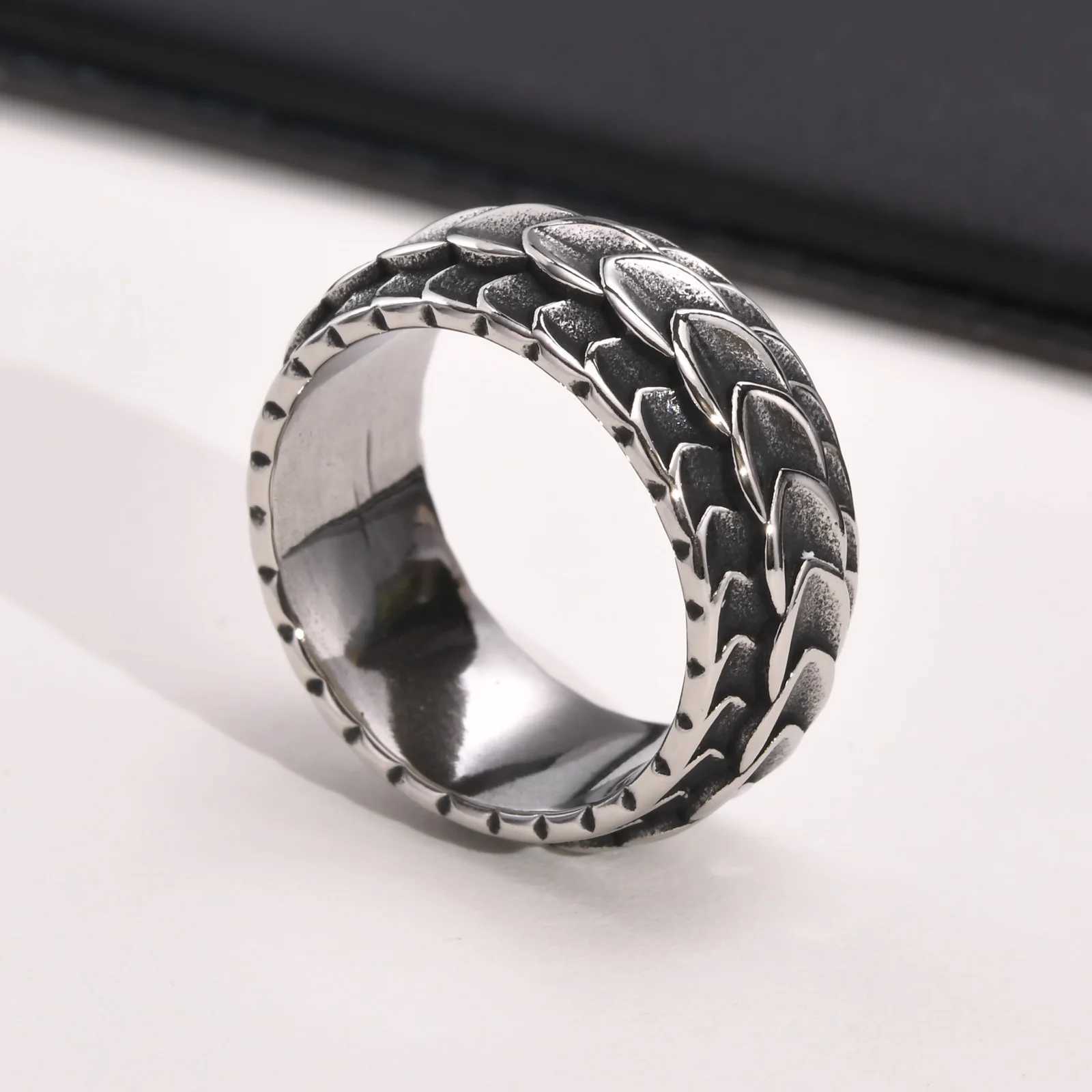 Vintage Dragon Scale Ring for Men BoysStainless Steel Norse Viking Dragon Spine RingRetro Punk Jewelry Gifts J251020