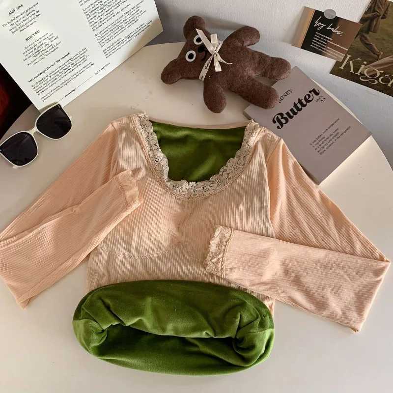 Women Winter Thermal Longsleeved Tshirt Splicing Lace Vcollar with Chest Pad Slim Warm Fleece Thickening Top Base Layer ShirtT251020