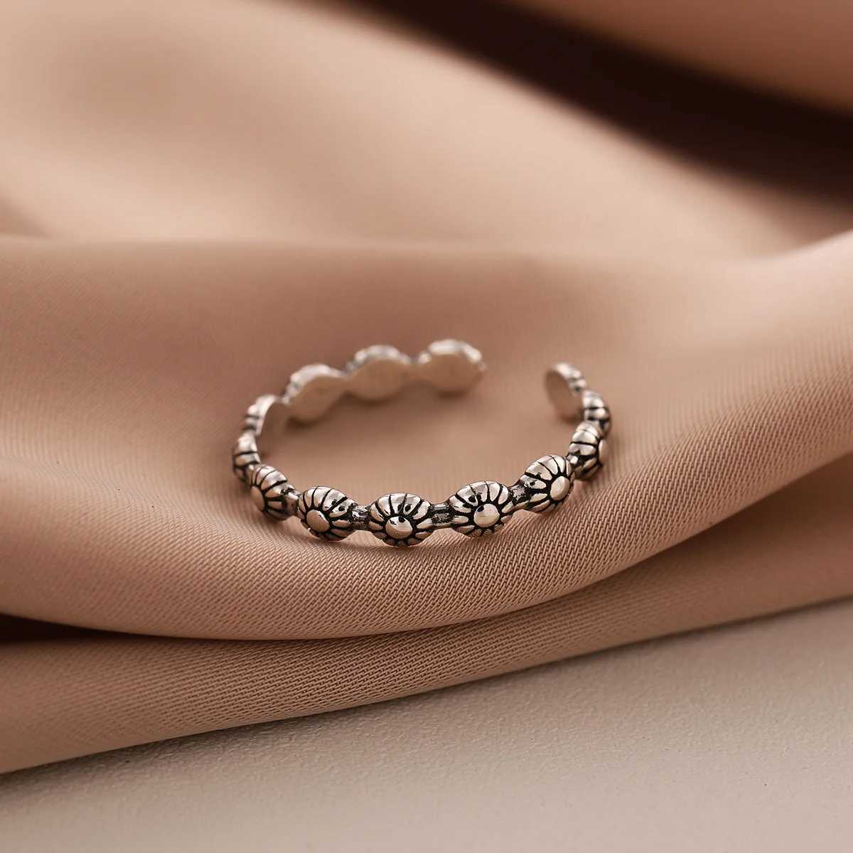 Retro Personality National Style Exquisite Flowers 925 Sterling Silver Jewelry Simple Female Opening Rings JZ018 J251020